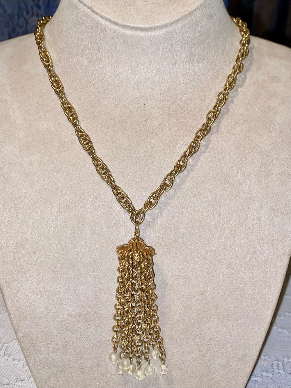 VTG gold-tone rope chain necklace with a textured chain tassel pendant